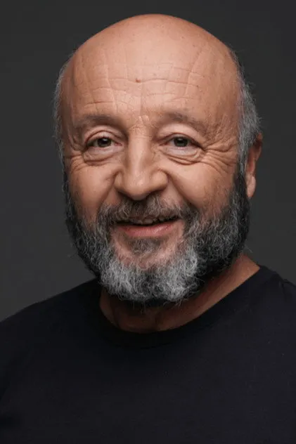 Hakan Salınmış بدور صالح