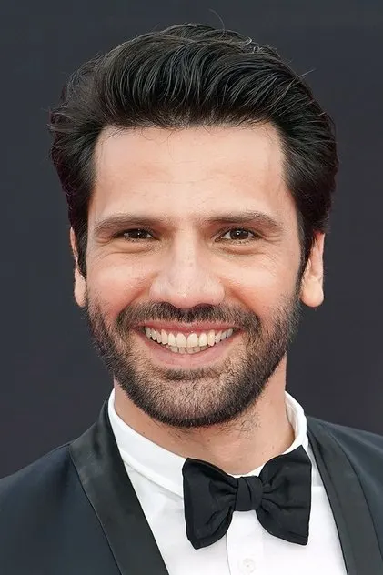 Kaan Urgancıoğlu بدور إلغاز كايا