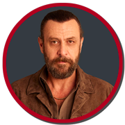 Nejat İşler بدور جيهان سويكان