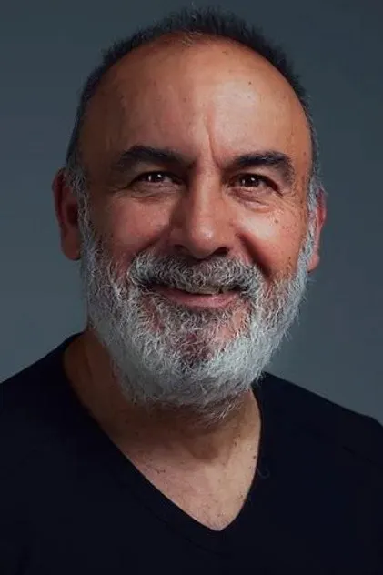 Yaşar Üzer بدور سليمان