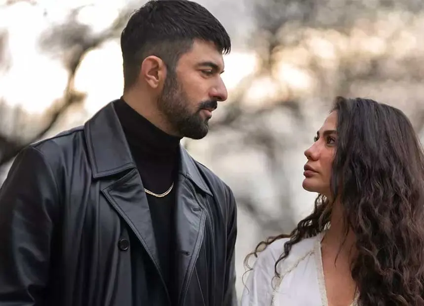 Demet Özdemir - Engin Akyürek (Adım Farah)