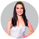 Başak Güroz als Ayça