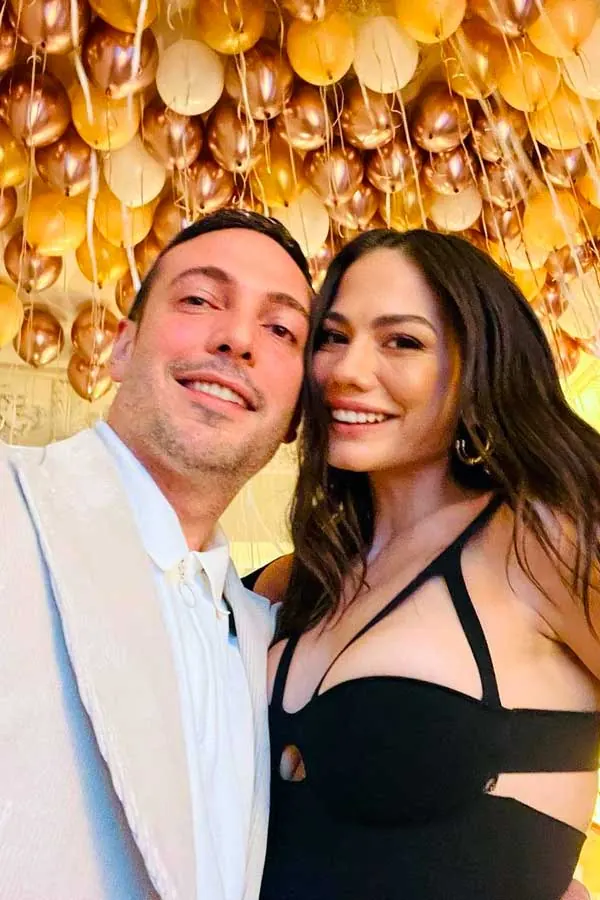Demet Özdemir Photos
