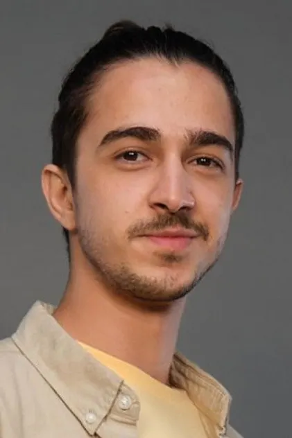 Gürberk Polat als Murat