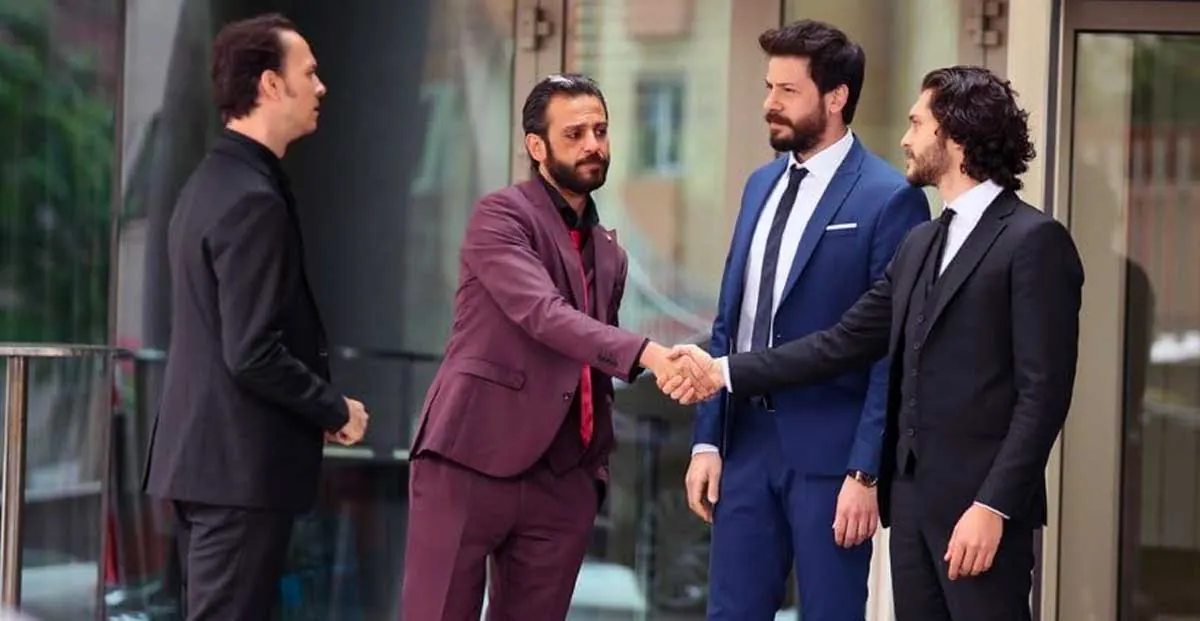 Öner Erkan, Erkan Kolçak Köstendil, Ahmet Tansu Tasanlar, and Alperen Duymaz in Çukur (2016) 