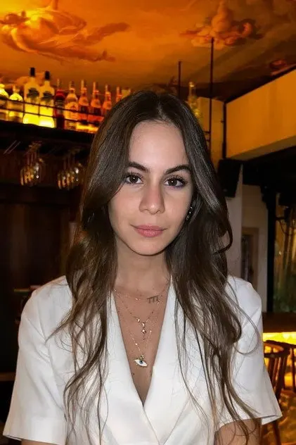 Naz Sayıner as Müge Sancakzade