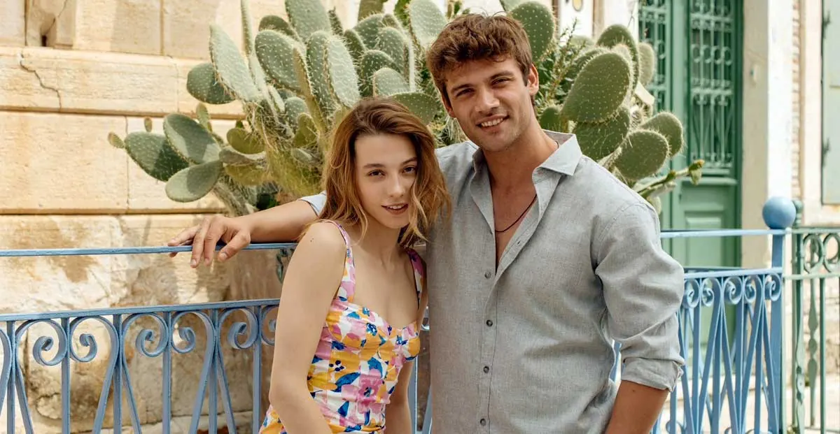Sümeyye Aydoğan and Caner Topçu's Dönence series is counting down the days for its screen adventure!