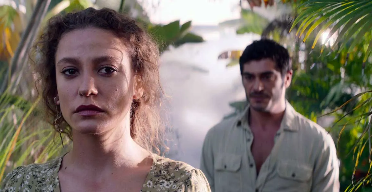 Serenay Sarıkaya and Burak Deniz' in Şahmaran series...