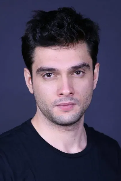 Toprak Can Adıgüzel as Yaman Öztürk