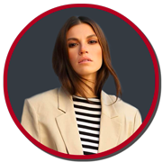 Yüsra Geyik as Yağmur