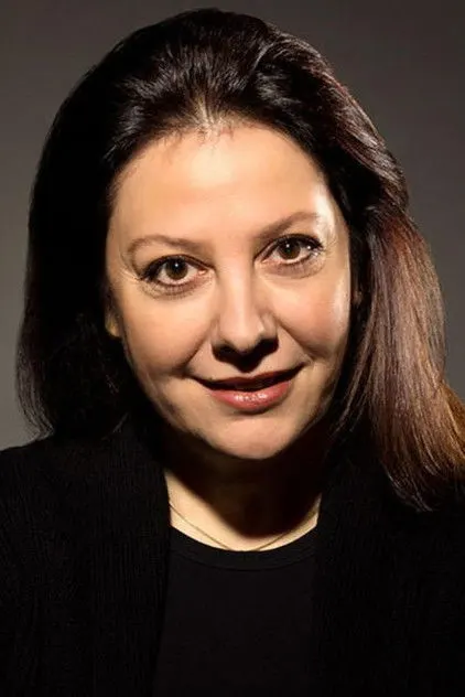 Ayda Aksel como Zafer