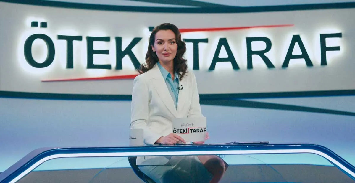 Birce Akalay shares the lead role with Miray Daner and İbrahim Çelikkol in Netflix's popular and highly anticipated series Kuş Uçuşu (As the Crow Flies)