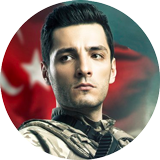 Fatih Gülhan como suboficial de infantería, sargento mayor Süleyman Özer