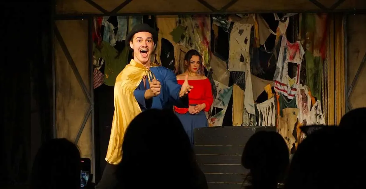 Protagonizó el drama teatral español "Ay Carmela"
