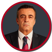 Levent Ülgen como Ibrahim Soykan