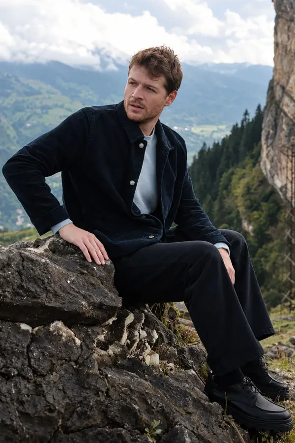 Burak Yörük como Oruç Furtuna