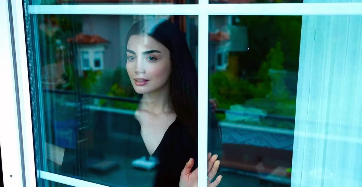Information about the life of Özge Yağız