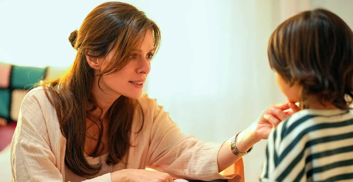 ¡Özge Özpirinçci habló sobre su papel en la serie de televisión Sandık Kokusu!