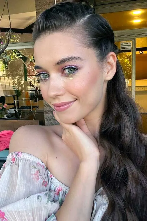 AFRA SARAÇOĞLU