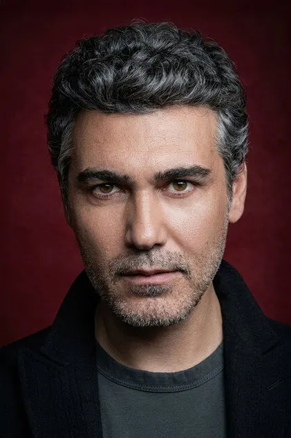 Caner Cindoruk dans le rôle de Ali Tarhun