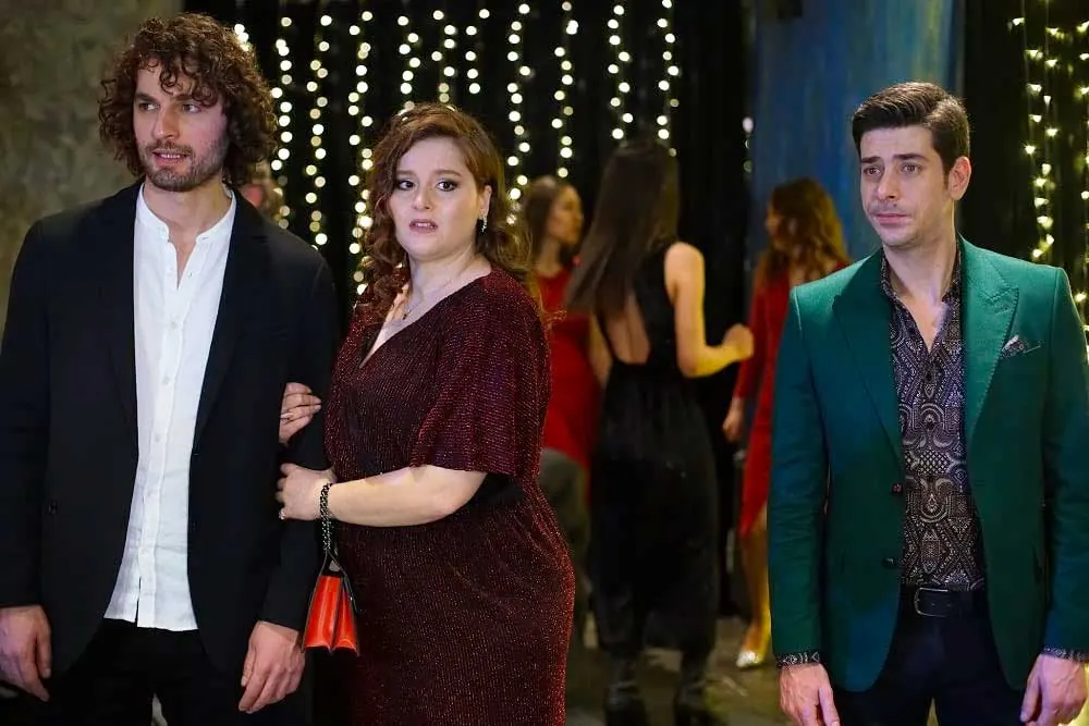 Birkan Sokullu, Alper Saldıran et Elçin Afacan (Bir Aile Hikayesi - 2019)