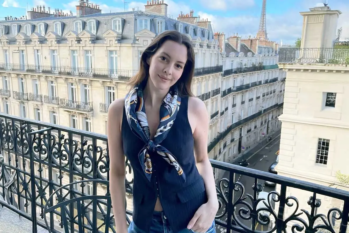 Leyla Feray rejoint le casting de Muhtemel Aşk dans le rôle de Kader, la sœur jumelle de Kadir !