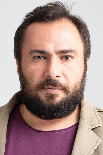 Mustafa Kırantepe dans le rôle de Şahin