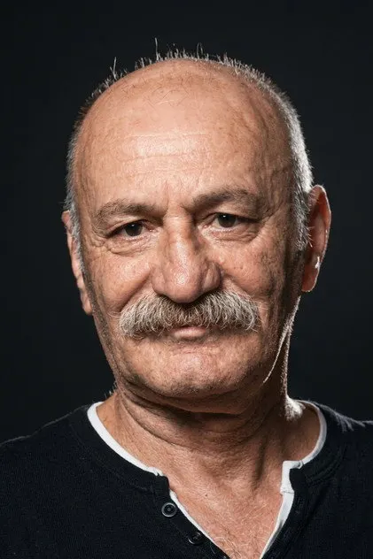 Ali Erkazan nel ruolo di Ali Heybet Kozan