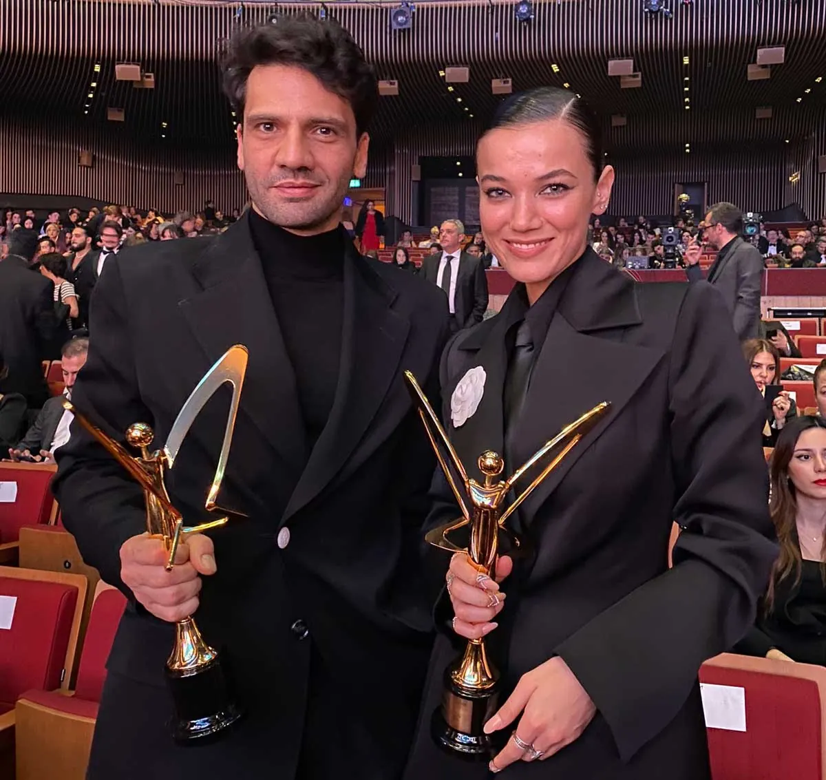 Cerimonia della farfalla d'oro - Kaan Urgancıoğlu / Pınar Deniz