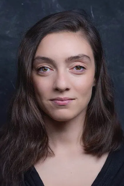 Merve Dizdar nel ruolo di Nisa