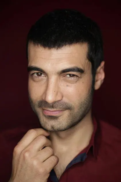 Murat Ünalmış nel ruolo di Gülcemal Şahin