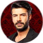 Rüzgar Aksoy nel ruolo di Haluk Tezel