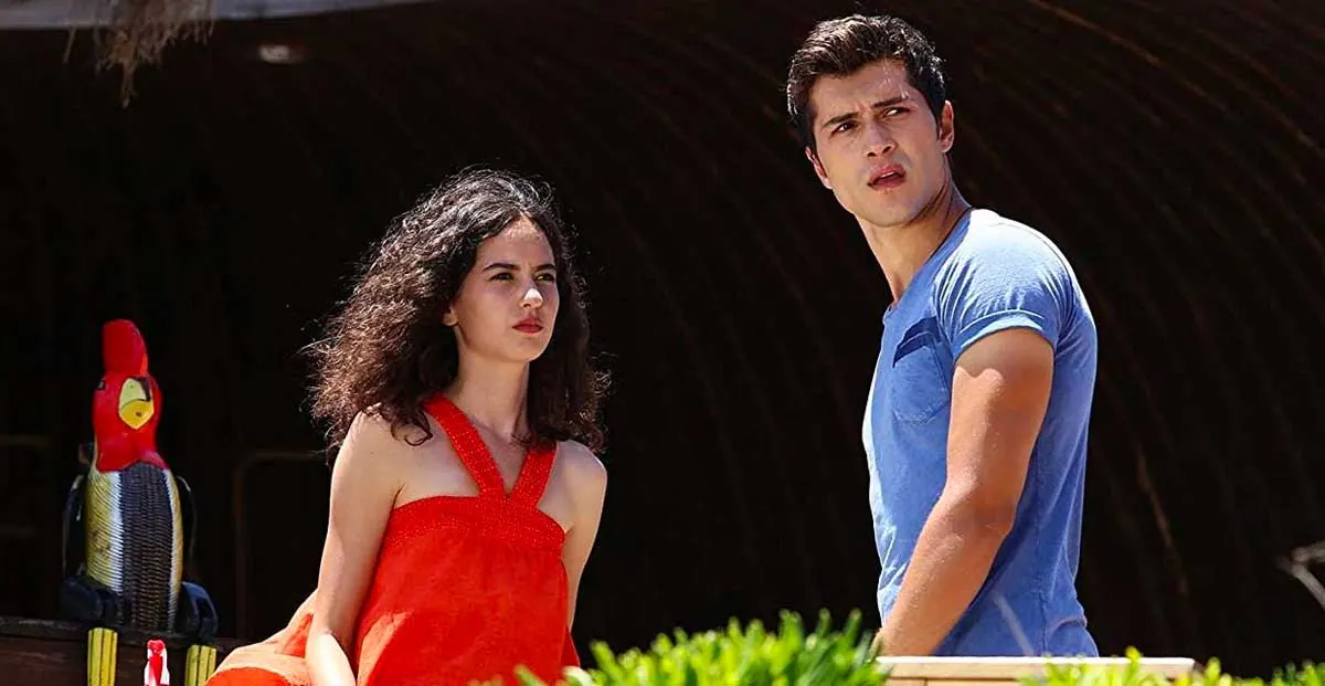 Alperen Duymaz e Ezgi Senler em Bodrum Masalı (2016)