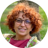 Ayşe Lebriz Berkem como Tutku