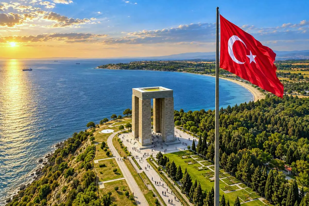 Halit Özgür Sarı e Özge Yağız estrelam minissérie da Go Türkiye Tell me Troy!