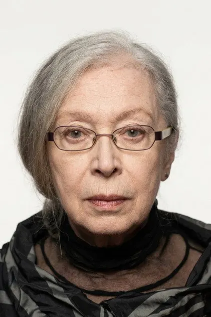 Meral Çetinkaya como Ayla