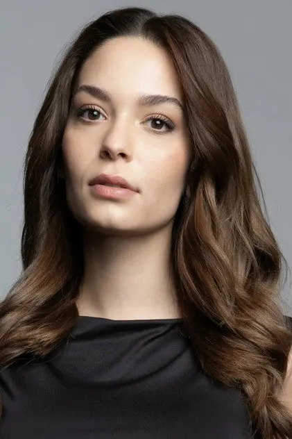 Selin Işık como Bade Bakırcıoğlu