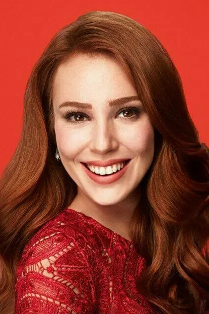 Elçin Sangu în rolul Funda