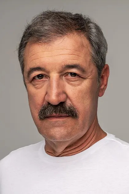 Nizam Namidar în rolul Nizam