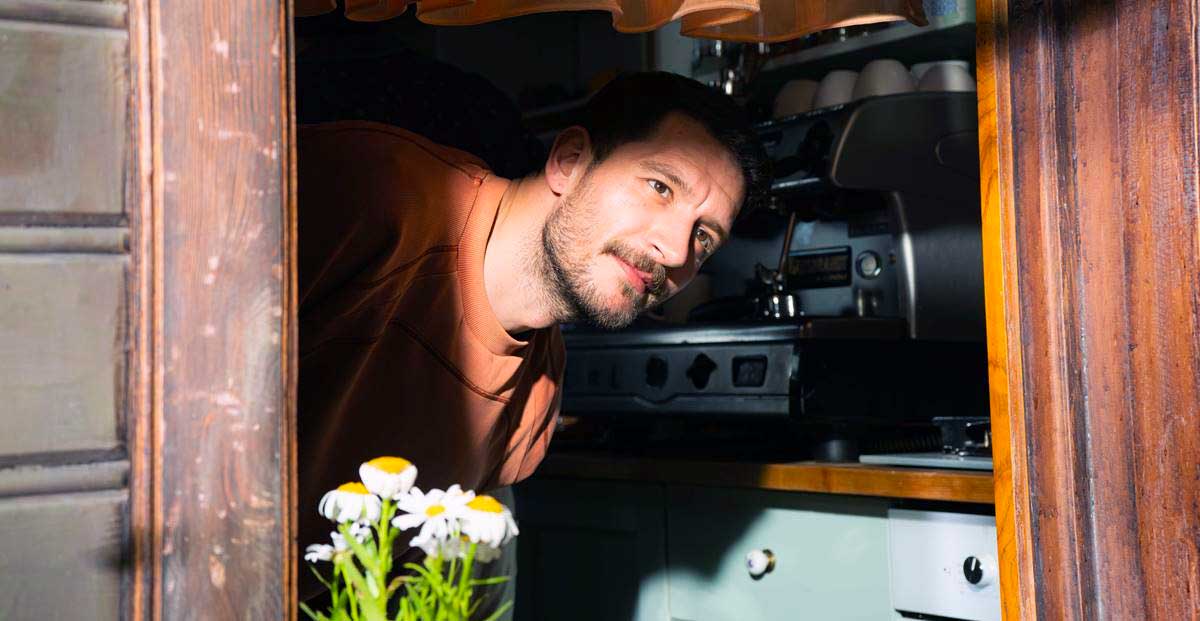 The first images of Disney Plus Turkey's new crime and thriller series Avcı created excitement! 1 – Avcı Disney Plus Turkey - Avcı Series - Uraz Kaygılaroğlu