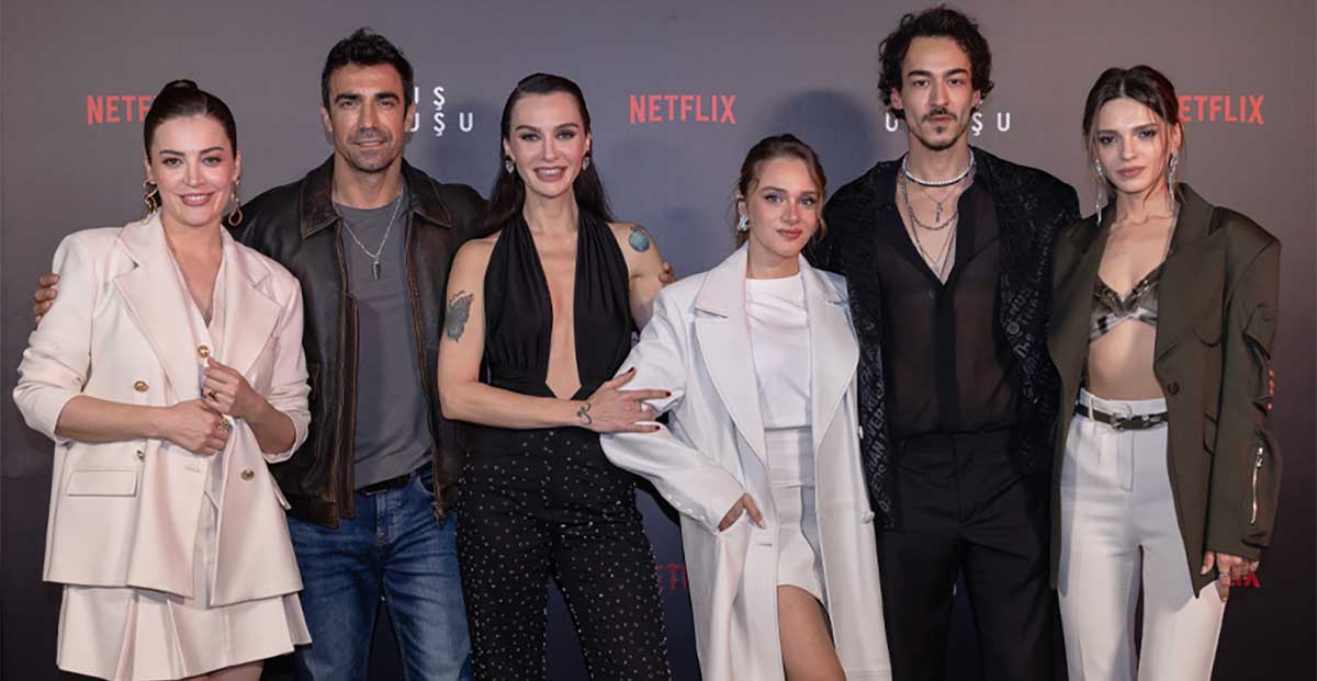 La squadra di Kuş Uçuşu si è incontrata per una cena celebrativa prima della seconda stagione!