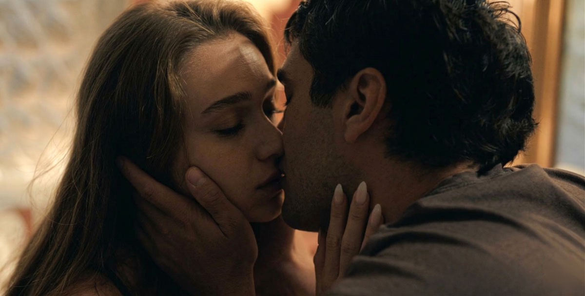 Cenas sensuais geram entusiasmo em torno da série «Bize Bi’sey Olmaz»! Cenas sensuais geram entusiasmo em torno da série «Bize Bi’sey Olmaz»!