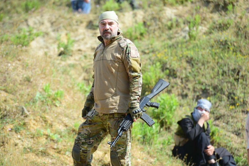 Os primeiros quadros da nova série de Oktay Kaynarca “Ben Bu Cihana Sığmazam” chegaram!