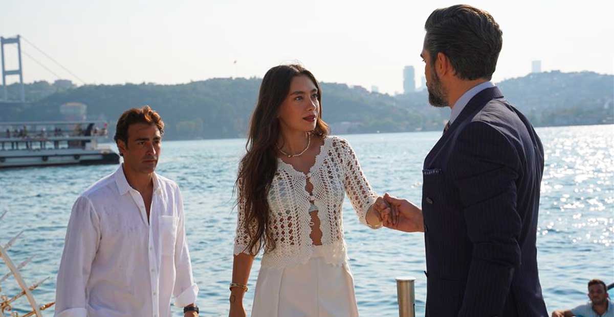 Neslihan Atagül y Kadir Doğulu se presentan ante el público con la serie Gecenin Ucunda ¡años después!