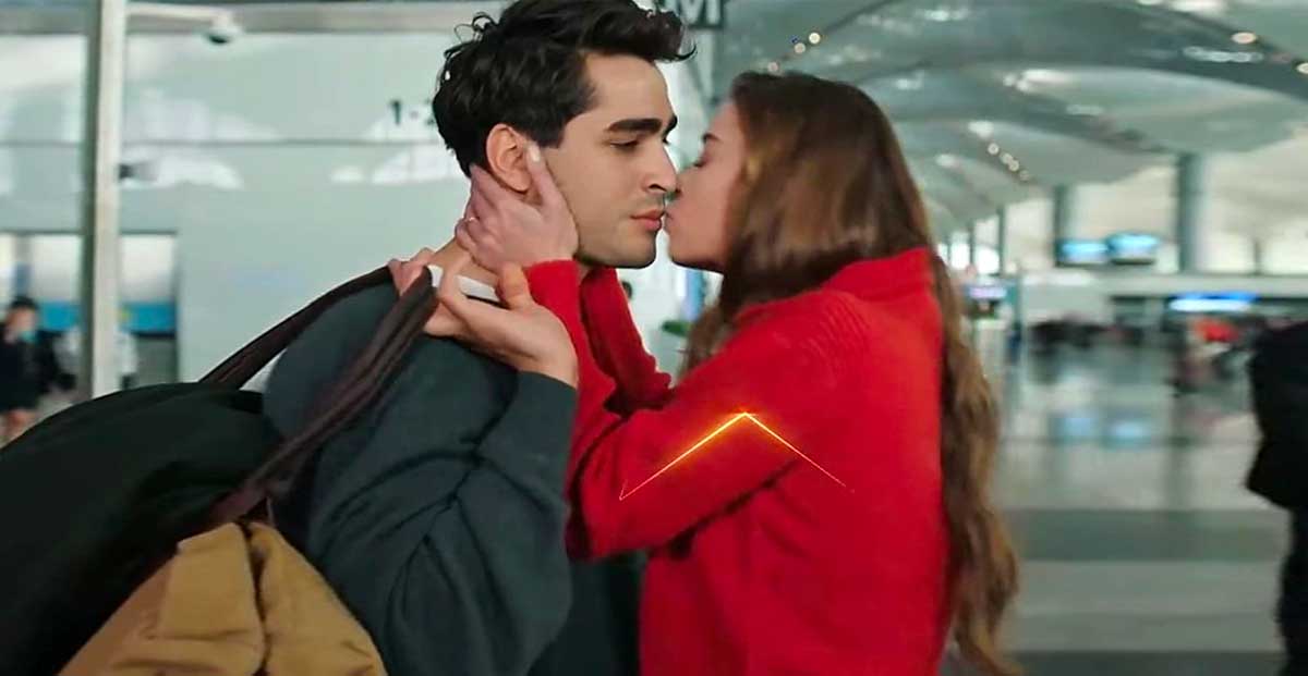 The scene that created an event in the Yalı Çapkını! Afra Saraçoğlu caught fire!