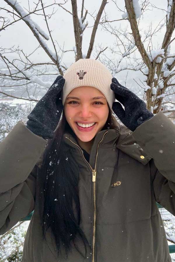 ¿Quién es Leyla Tanlar? Sobre sus rasgos personales y su vida… 1 – leyla tanlar winter snow