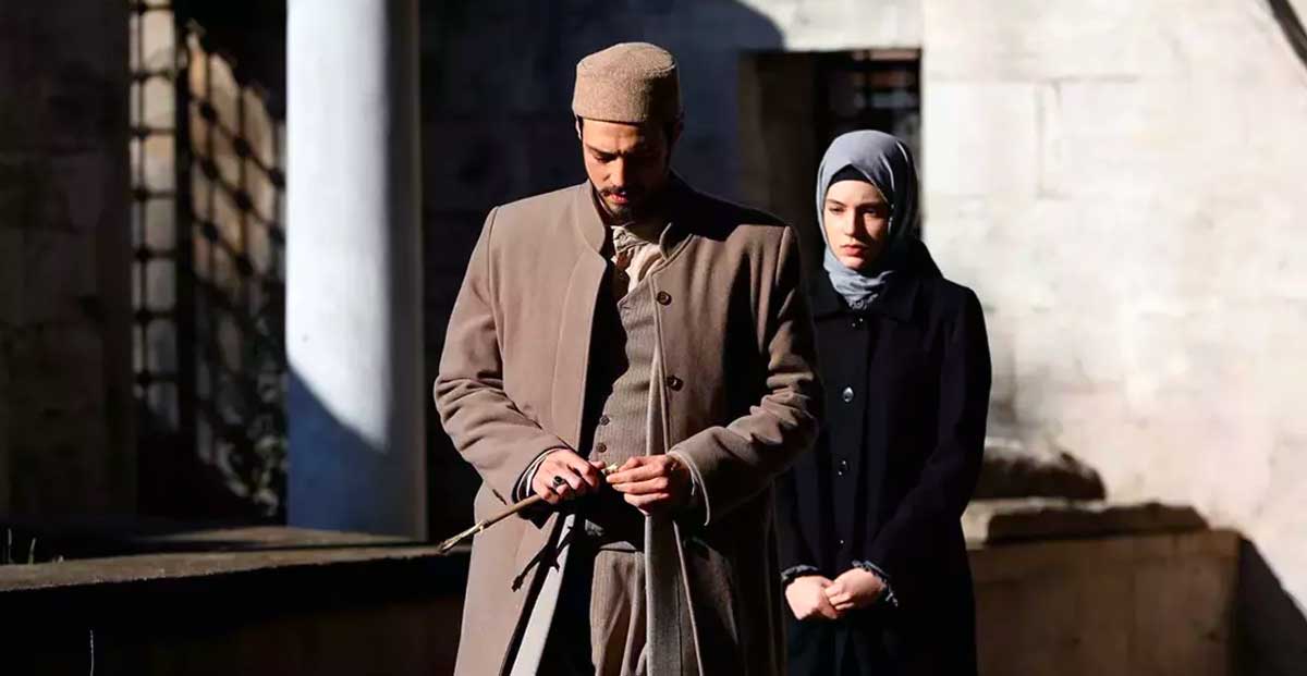 ¡Meryem aprueba el matrimonio de su hija en el cuarto episodio de la serie Kızıl Goncalar!