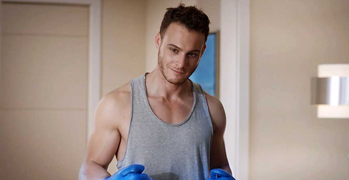 Kerem Bürsin hat einen weiteren neuen Werbevertrag unterzeichnet!