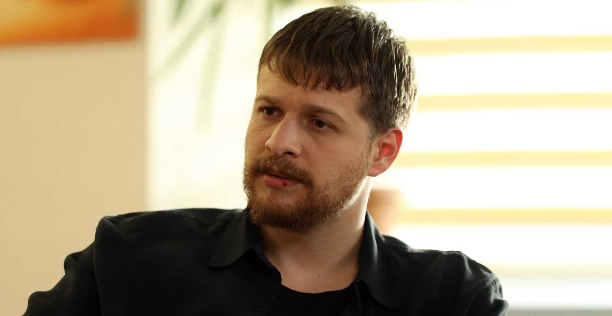 Burak Yörük will stand out in the new episode of Taş Kağıt Makas!