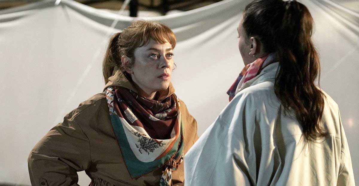 Yasemin Sakallıoğlu es una invitada en la serie ¡Bahar!